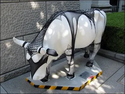 Dans le roman  Vipre au poing , la mre de Brasse-bouillon peut tre qualifie de peau de vache, mais comment l'appelle-t-il ?