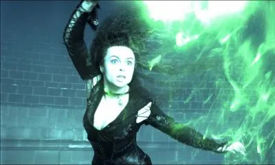  qui Bellatrix infligea-t-elle le sortilge Doloris ?
