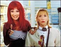 Quelles sont ses  soeurs , joues par Clmentine Clarier et Marie-Anne Chazel ?