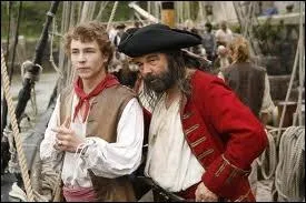 Mdaille d'or des ordures en 1982, cet acteur deviendra John Silver en 2007.