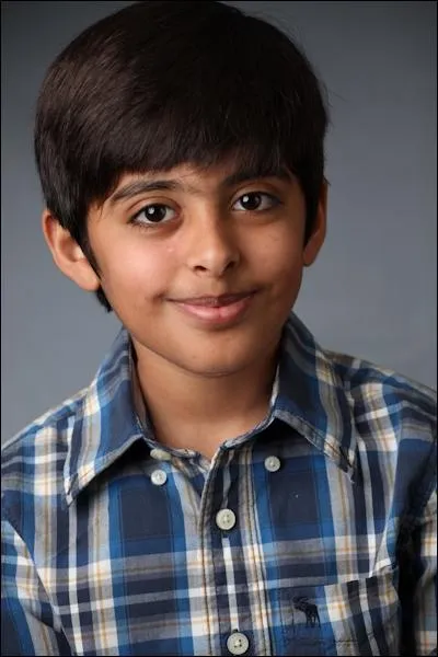Qui est l'enfant qui vient de l'Inde, dans Jessie ?