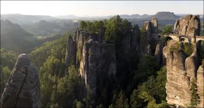 Quel prdateur peut survivre dans ces montagnes, avec ce type de vgtation ?