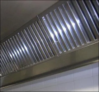 Quel type de filtre est utilisé dans les hottes en cuisine pro ?