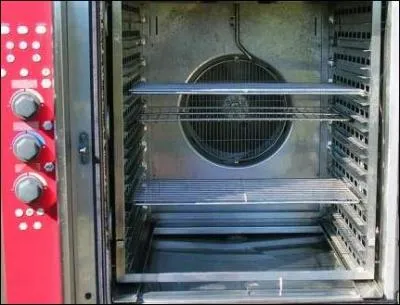 Quel est le type de four sur cette photo ?