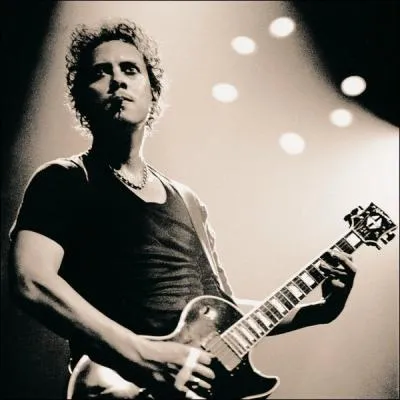 Quelle place occupe-t-il dans le classement des 100 meilleurs guitaristes de tous les temps du magazine Rolling Stones ?