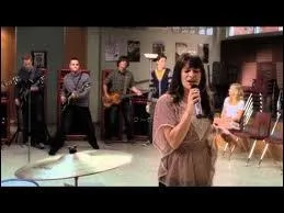 A quelle chanson appartient cette image ?