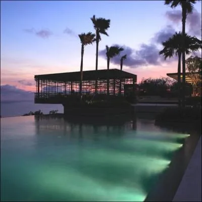 C'est une nation o survit l'orang-outan, on y parle (entre autres) le sunda !