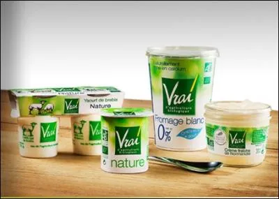 En 2000, son premier roman tait un immense succs vendu  5 millions d'exemplaires, par consquent il s'agit de...