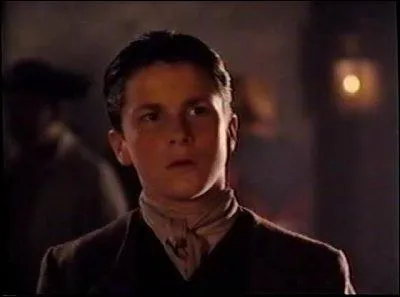 Quel acteur, ayant interprt Batman rcemment, a interprt Jim  ses dbuts au cinma (dans l'adaptation de 1990) ?