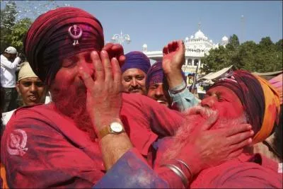 Tous les ans, on y f�te le festival des couleurs !