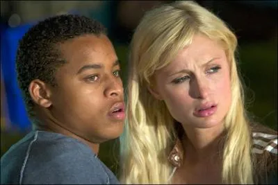  quelle heure se rveille le groupe aprs avoir fait la fte toute la nuit ?