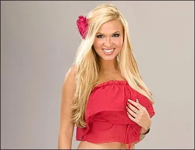 Comment s'appelle cette catcheuse ?