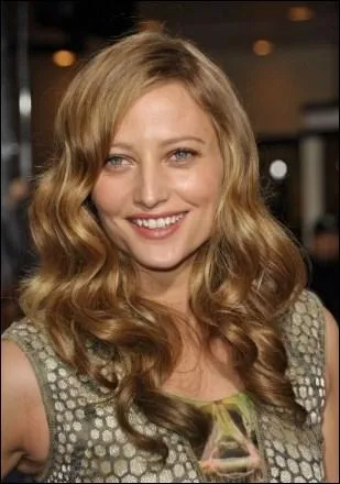 Qui est-ce ? (petit indice : c'est l'actrice)