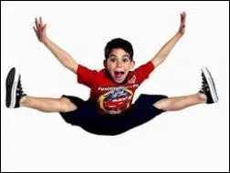 A la suite de quel accident s'est-il cass la jambe dans un pisode de la saison 2 ?