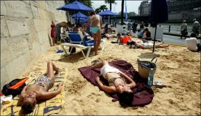 En quelle anne l'opration Paris Plages a-t-elle t lance ?