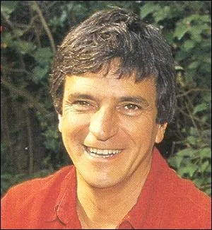 Dans les annes 60 Georges Chelon, auteur compositeur qui a rcemment mis en musique  Les Fleurs du Mal  de Baudelaire, chantait : Le pre...