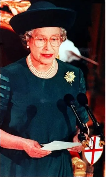 Son anne 1992 a t qualifie... . .