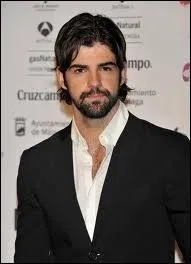 Quel est ce chanteur ?