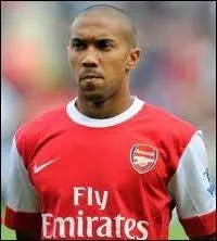 Dans quel club joue Gael Clichy, saison 2011-2012 ?