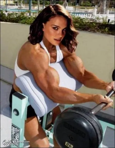 A interprt son premier rle dans Lon, au cot de Jean Reno.