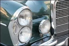 Quelle est la bonne traduction d'un phare ?