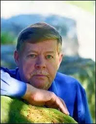 Cet crivain finlandais est l'auteur de romans iconoclastes, potiques, cruels par touches mais drles comme La douce empoisonneuse, Le livre de Vatanen, Prisonniers du paradis...