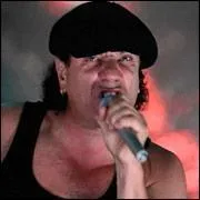 Qui est l'actuel chanteur d' ACDC?