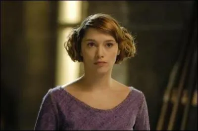 Karadoc se fait drober quelques possessions par Aznor. Quelle a t la toute premire ?