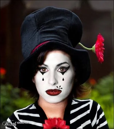 Elle nous a chant dans sa chanson rehab :   I say no, no, no.  .