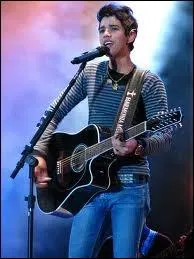 Sa chanson ``Balada boa  est actuellement dans le top 50 de France, quelle est sa place (Juin 2012) ?