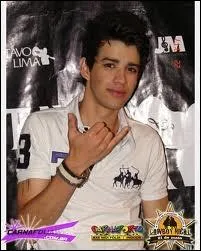 Combien a-t-il fait de singles ?