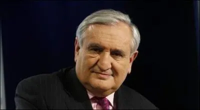 Jean-Pierre Raffarin a t premier ministre sous :