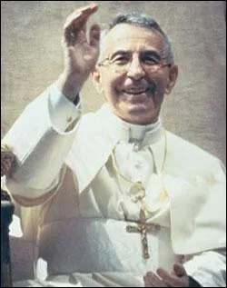 A quel pape succda Jean Paul II ?