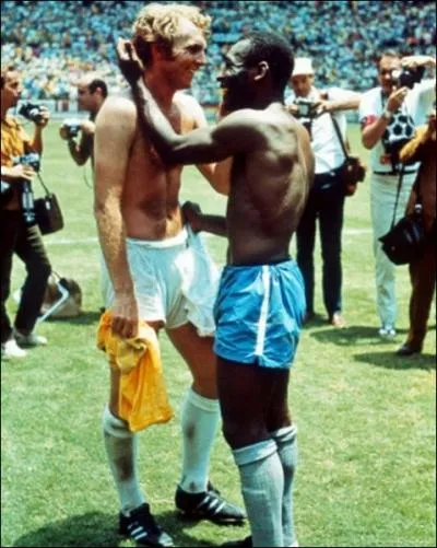Quart de finale de la Coupe du monde de football au Mexique, en 1970, le Brsil l'emporte sur l'Angleterre 1/0, qui sont ces deux joueurs ?
