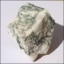 Quel est le nom de cette pierre ?