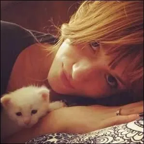 Combien a-t-elle de chats ?