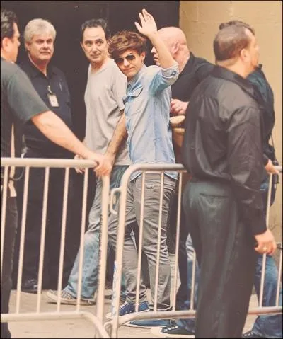 A quoi Louis est-il accro ?