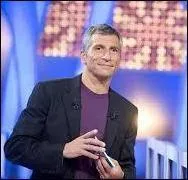 Combien de questions sont posées à chacun des candidats lors de cette épreuve finale ?