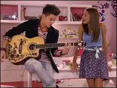 Pourquoi Federico est-il venu habiter chez Violetta dans la saison 1 ?