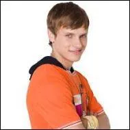 De quel pays est originaire l'acteur qui joue le rle de Brako ?