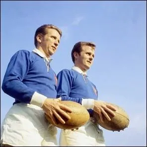 Stars du rugby quand Roger Couderc faisait aimer ce sport  la France entire par son enthousiasme et sa pointe d'accent, ce sont les frres... ?