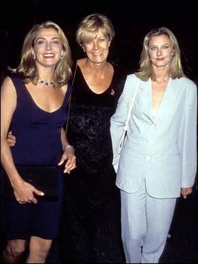 La grande actrice Vanessa Redgrave et ses deux filles, Natasha et Joely Richardson, qui sont toutes deux... ?