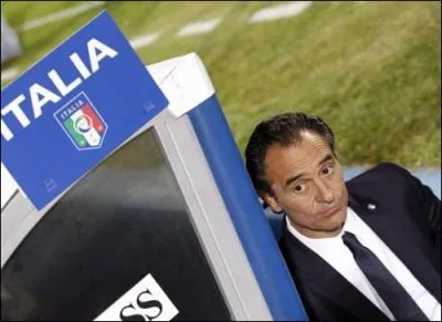 Le slectionneur de L'Italie est :