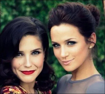 Comment s'appellent les deux personnages sur cette photo ?