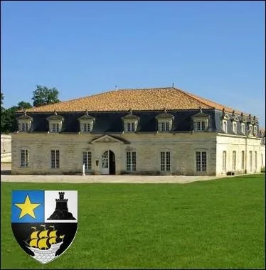Ce btiment de la Corderie Royale est n de la volont de Louis XIV et de Colbert. Long de 374 m de long, servant a fabriquer les cordages de la marine, ll sera rig dans ce port charentais :