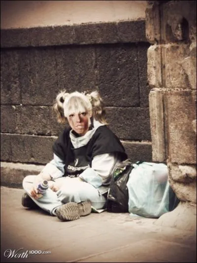 Elle aurait voulu tre Lady, elle ne fut qu'enlaidie.