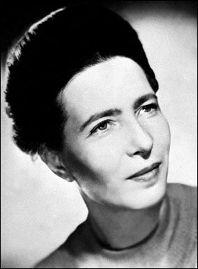 Complétez : Simone de Beauvoir est une philosophe, romancière, épistolière, mémorialiste et essayiste française. Elle a écrit l'œuvre... et est une théoricienne importante du ...