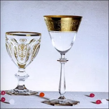 Quelle ville franaise est-elle mondialement connue pour sa production de cristal ?