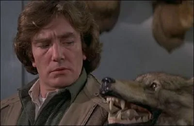 L'inspecteur Dewey Wilson, policier new-yorkais, est confront  des meurtres, qui semblent avoir t commis par des animaux, dans le quartier du Bronx !