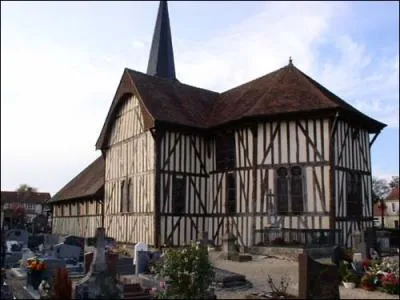 Ses maisons et son glise  pans de bois constituent un splendide ensemble de style champenois. La  Petite Alsace  se situe  quelques kilomtres du lac du Der-Chantecoq.